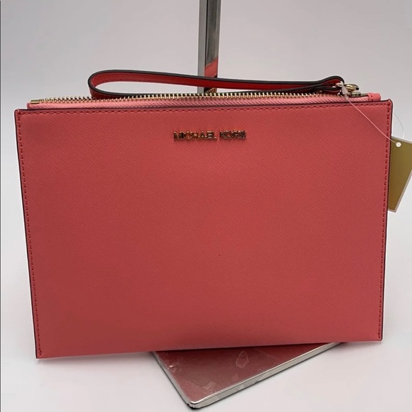 Michael Kors Wristlet - Picture 1 of 4